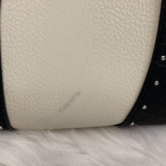 Mix No. 6 - Hand Bag - Picture 3 of 11